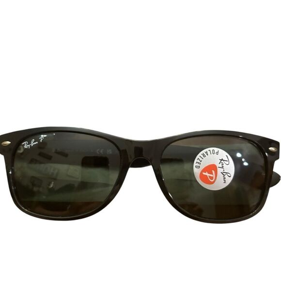 Ray-Ban NIB New Wayfarer Black Polarized Luxury Sunglasses ORB2132 Made in Italy - Picture 10 of 10